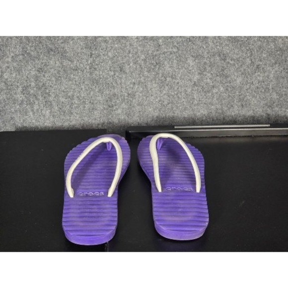 Crocs Purple‎ White Flip Flops Thong Sandals Women Sz 10 Comfort Casual Beach - Picture 3 of 7